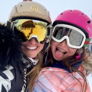 Meet your Posher, Milana